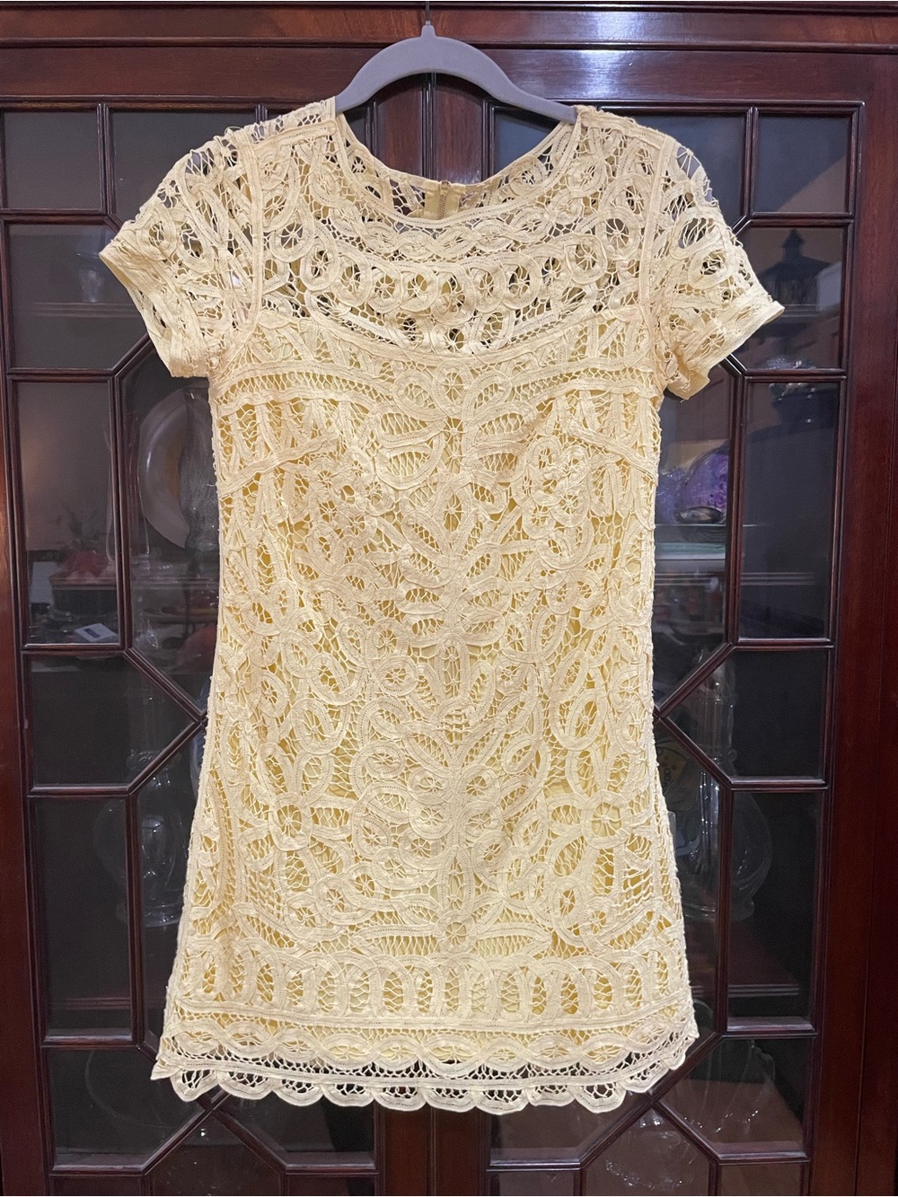EUC Lilly Pulitzer Cotton Yellow Lace Short Sleeve Lined Shift Dress